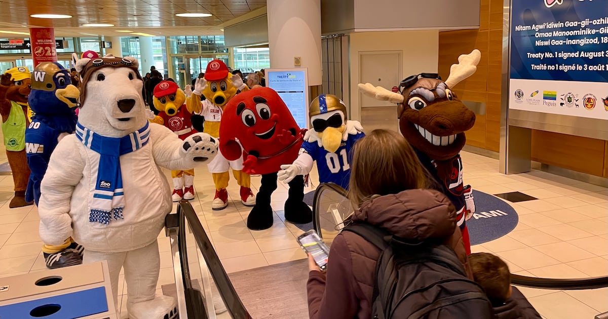 Winnipeg mascots touch down at airport – CTVNews