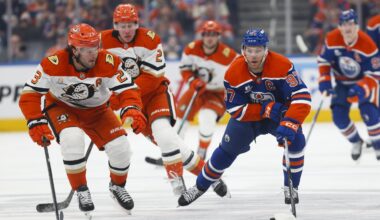 Edmonton Oilers captain Connor McDavid good to go in Game 3 after ankle roll | NanaimoNewsNOW