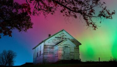 10 States May See Aurora Saturday Night