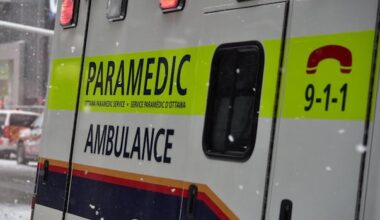 Woman in critical condition after 'high-speed' crash in south Ottawa