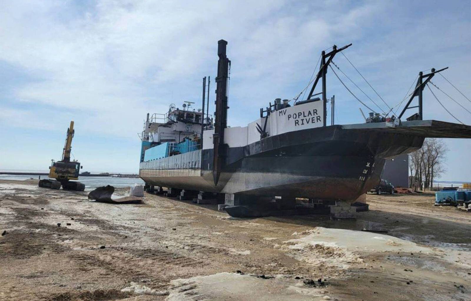 Court rules against Manitoba First Nation in barge battle with Crown corporation – Winnipeg Free Press