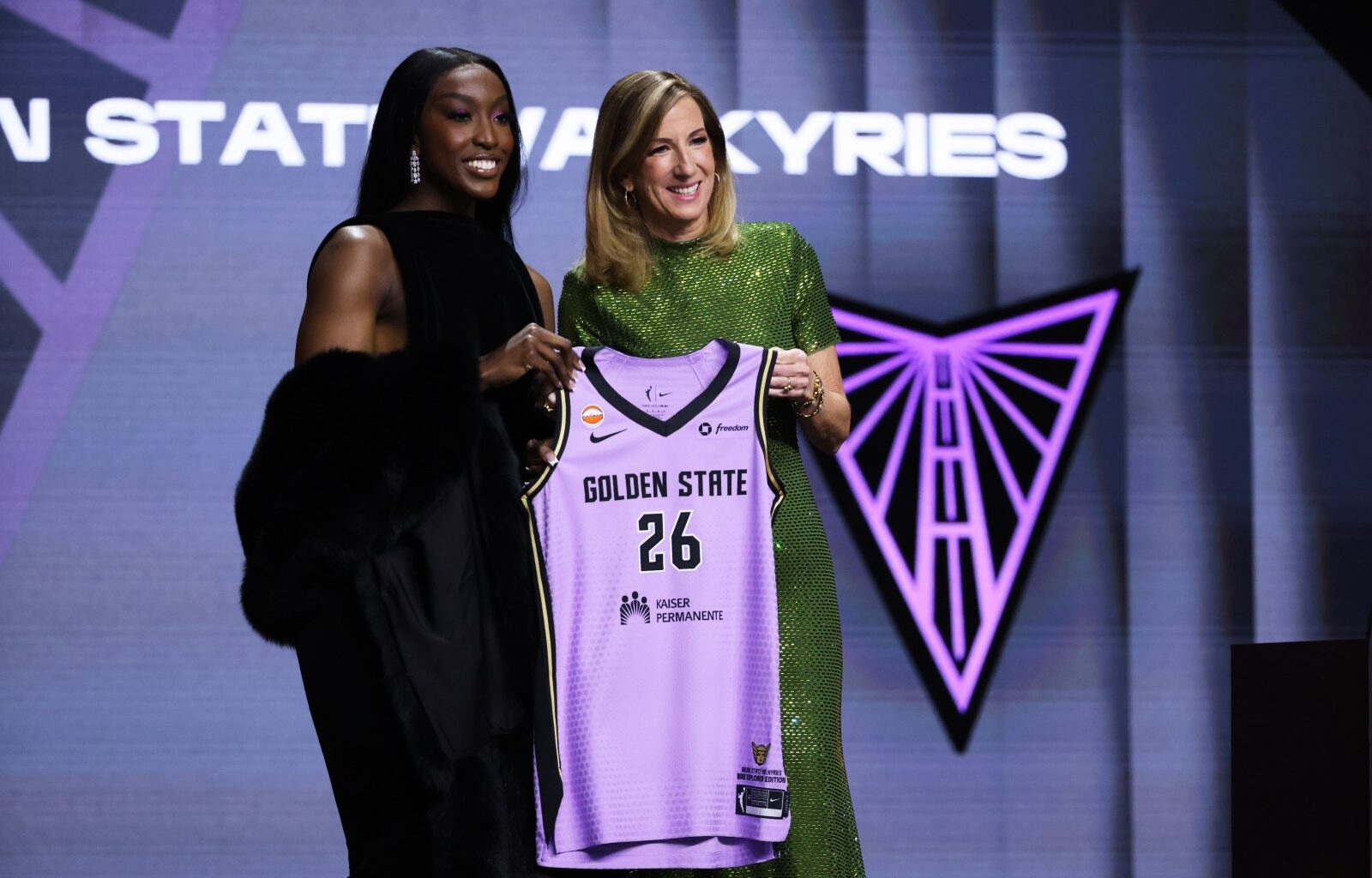 Flau’jae Johnson eager to get going in her WNBA career with Seattle after trade from Valkyries – Winnipeg Free Press