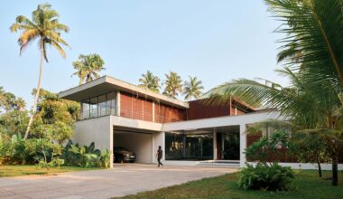 Louvered House / i2a Architects Studio