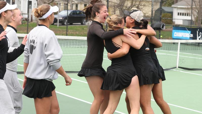 Women's Tennis Sweeps Middlebury and Williams For First Time In Program History