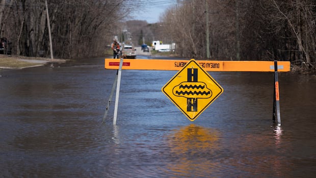 Ottawa River still rising northwest of Pembroke, stable downstream