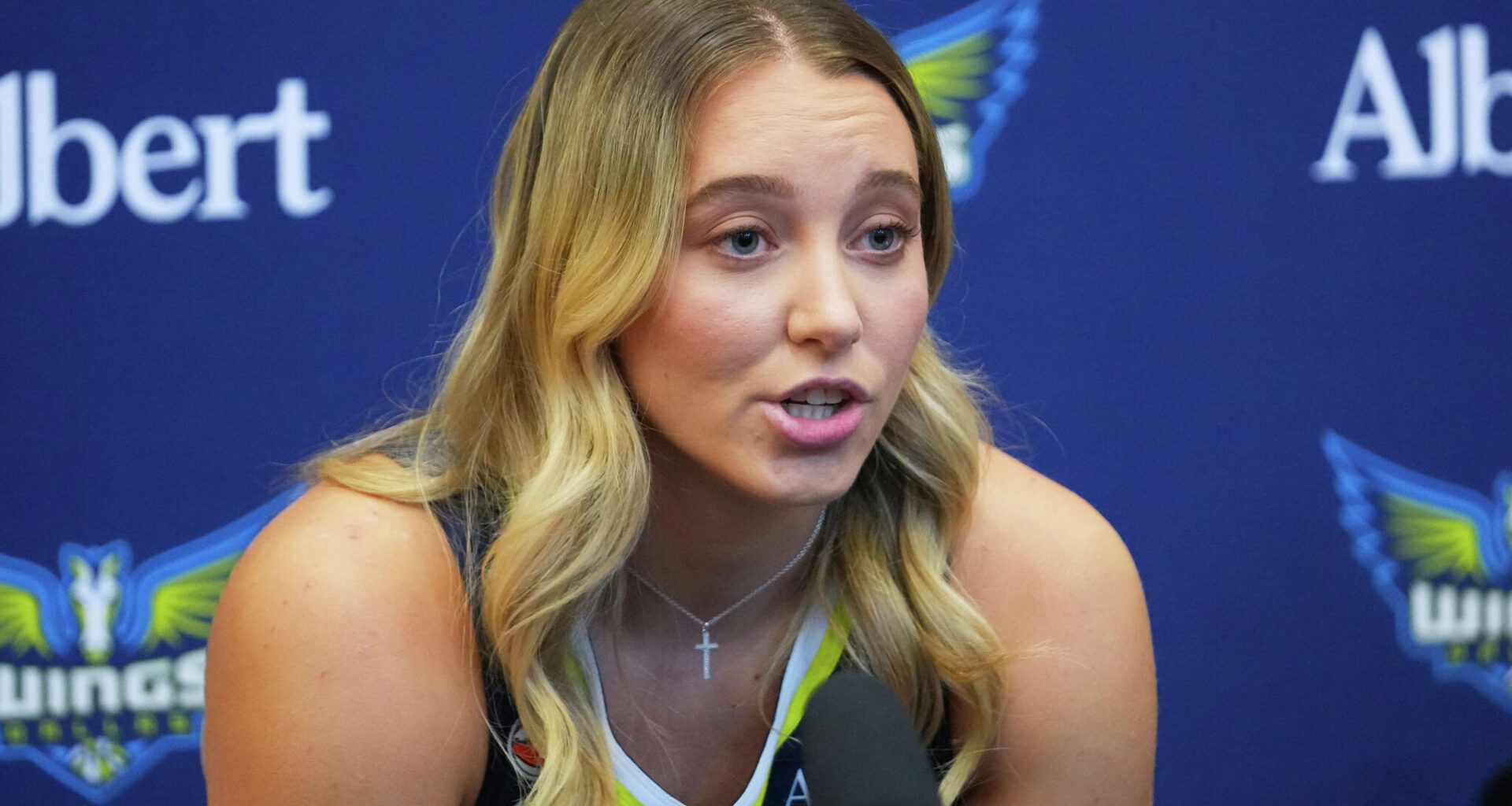 Paige Bueckers affirms relationship with fellow UConn star Azzi Fudd