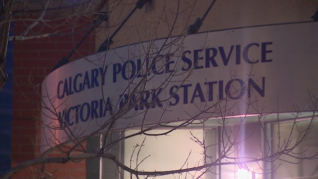 Calgary mayor proposes new downtown police station