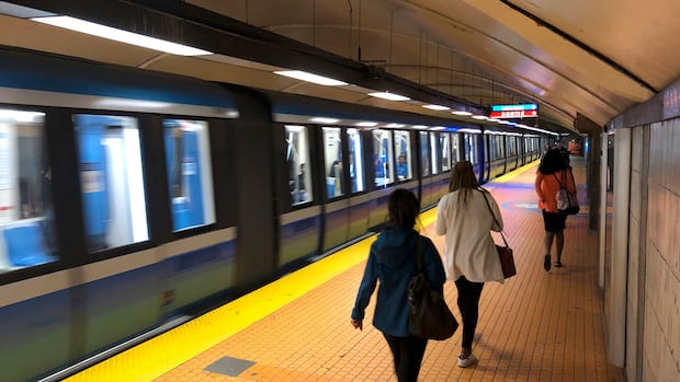 STM once again extends ban on loitering in Montreal Metro