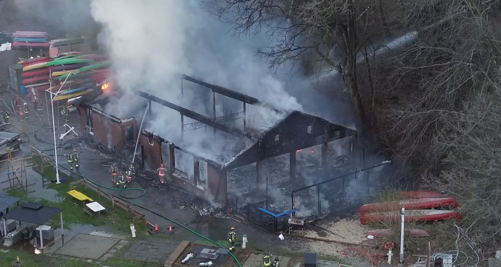 3-alarm fire tears through Toronto Humber Yacht club building