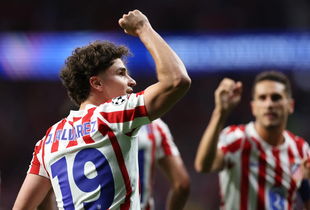 Atlético Madrid's Julián Álvarez celebrates after scoring a penalty to level the match at 1-1.