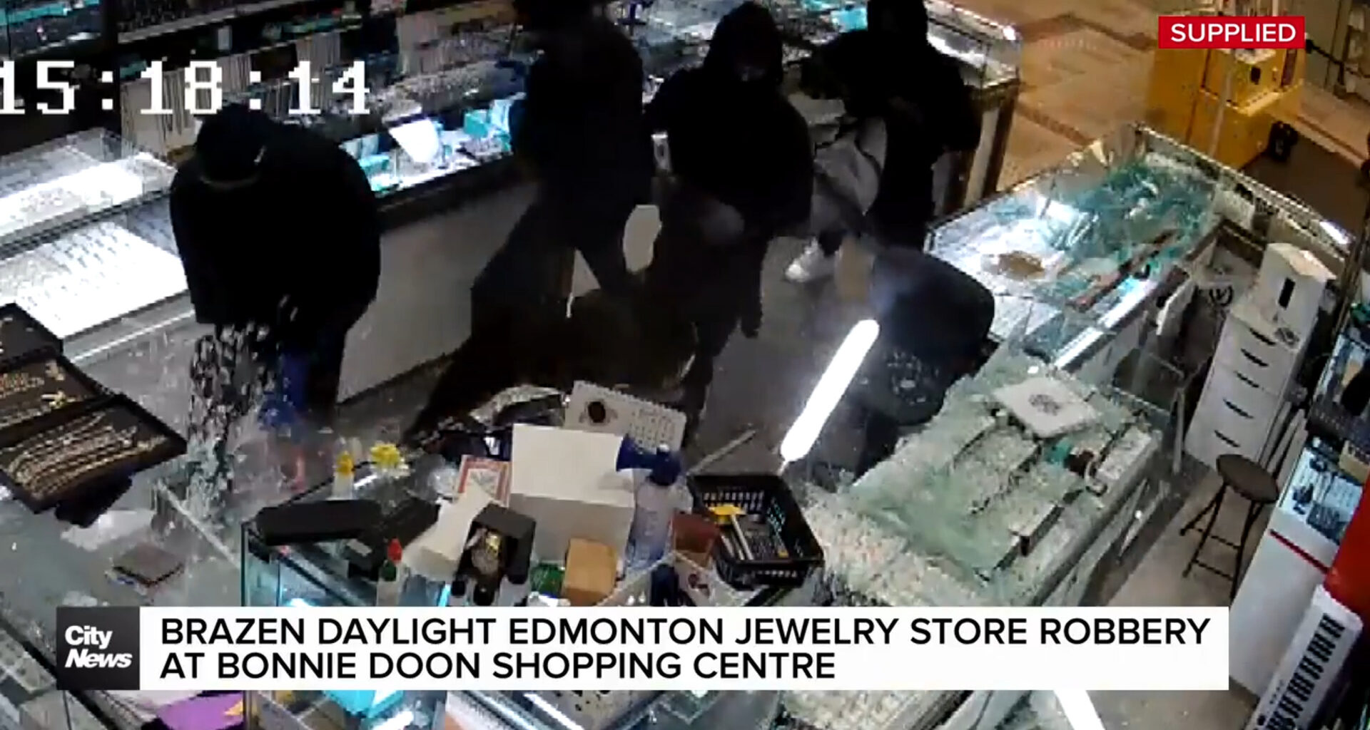 Daylight robbery at Edmonton jewelry store caught on camera