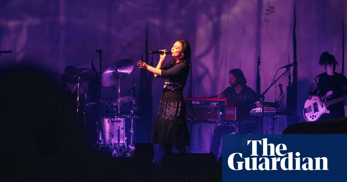 ‘It’s dark in here – you can cry’: Mitski hosts intimate residency at LA high school | Mitski