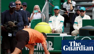 Medvedev smashes racket then bins it during 6-0, 6-0 loss in Monte Carlo | Daniil Medvedev