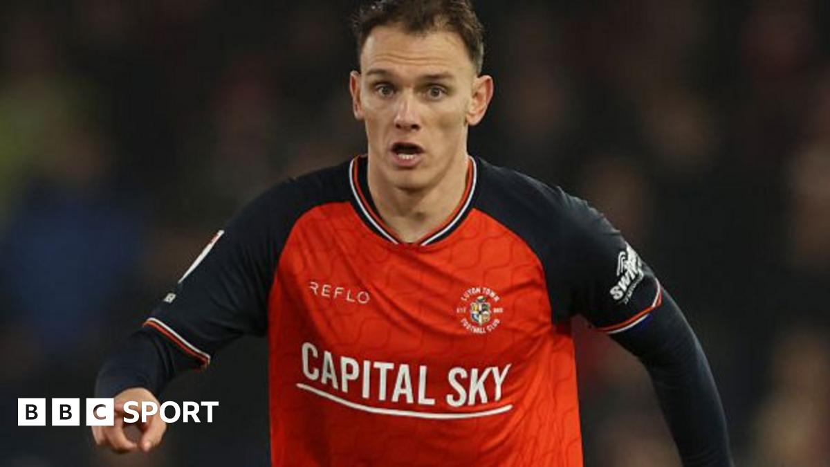 League One LIVE: Build-up, team news, score and live score updates