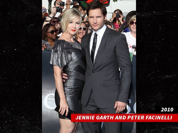 Jennie Garth and Peter Facinelli 2010 getty 1