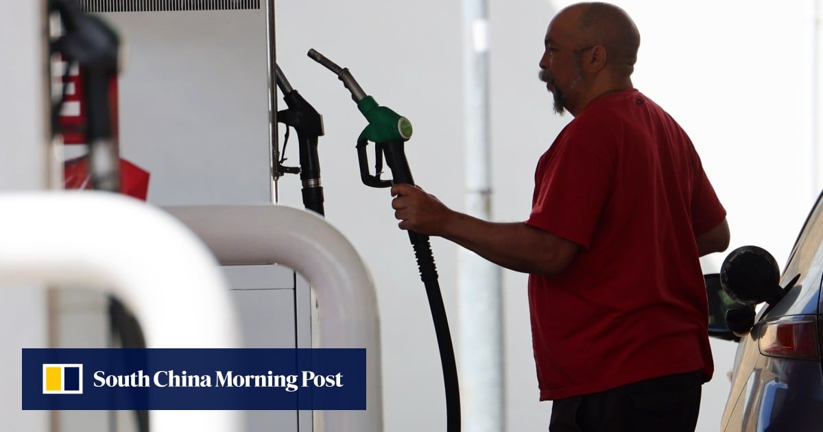 Which countries are most vulnerable as US imposes its own blockade in Persian Gulf?