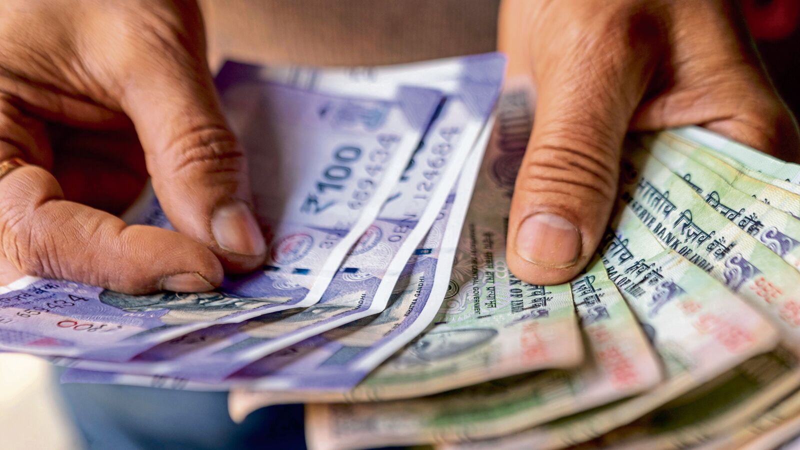 New gratuity rules from 1 April: Impact on take-home pay, eligibility and calculations explained