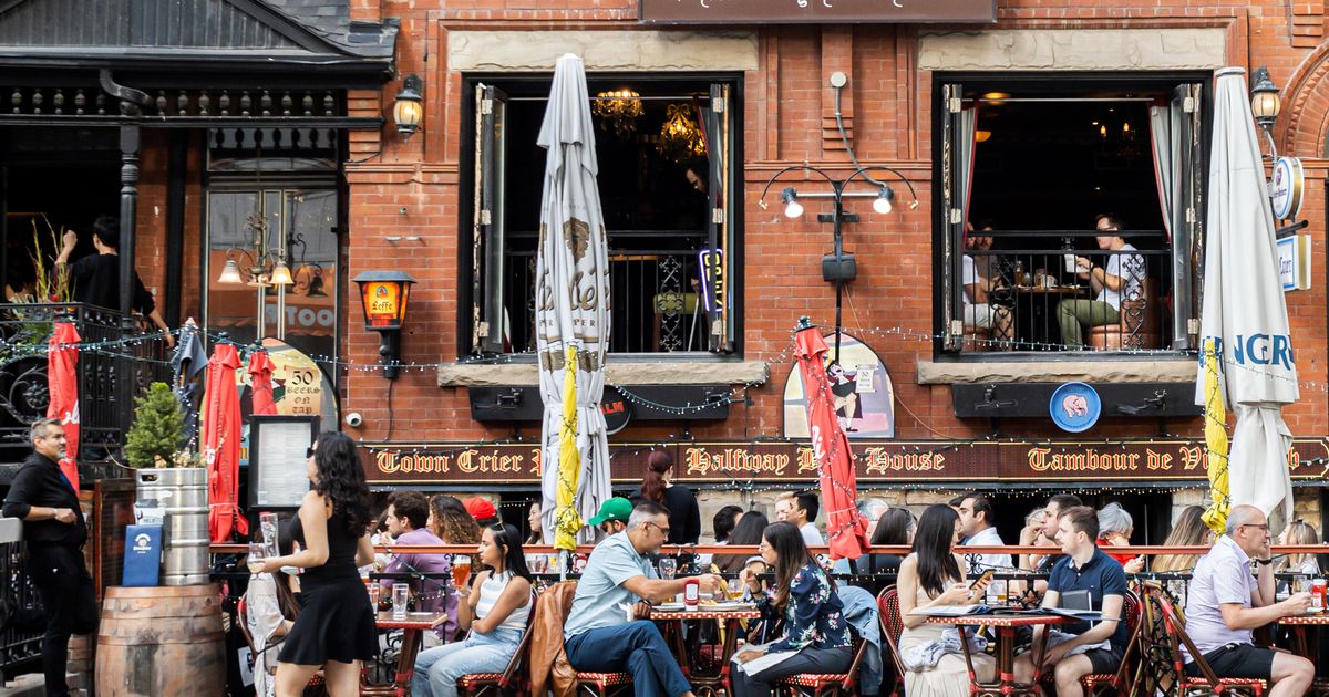 Here's the ideal temperature for patio season according to Toronto residents