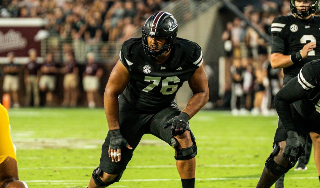 Canadian OL Albert Reese IV signs NFL undrafted free agent contract with Carolina Panthers