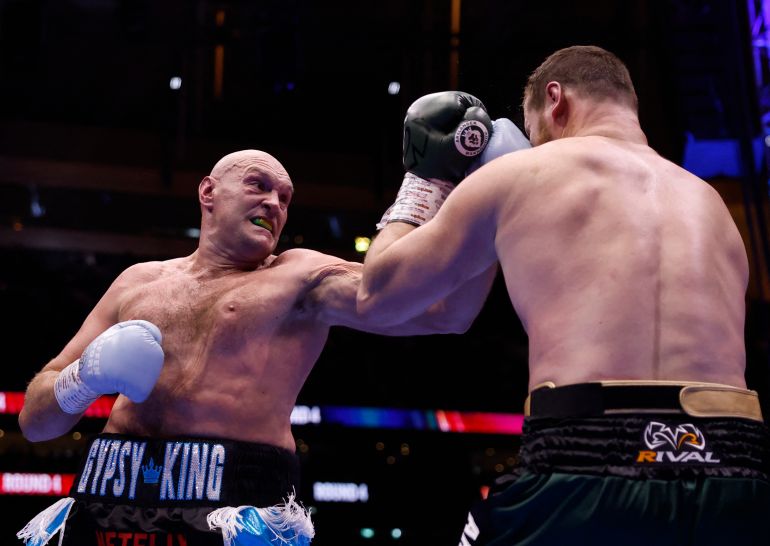 Arslanbek Makhmudov in action during his fight against Tyson Fury
