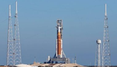 Local travelers share once-in-a-lifetime views of Artemis II - SteinbachOnline.com