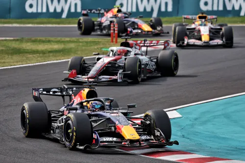 verstappen-red-bull-japan-jpg