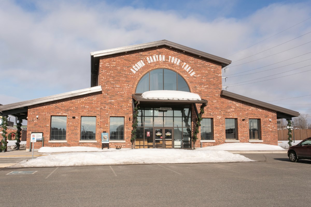 Why did the Agawa Canyon Tour Train suddenly abandon the Canal District?