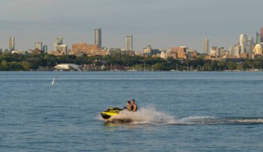 Toronto could ban jet skis entirely from City-owned docks
