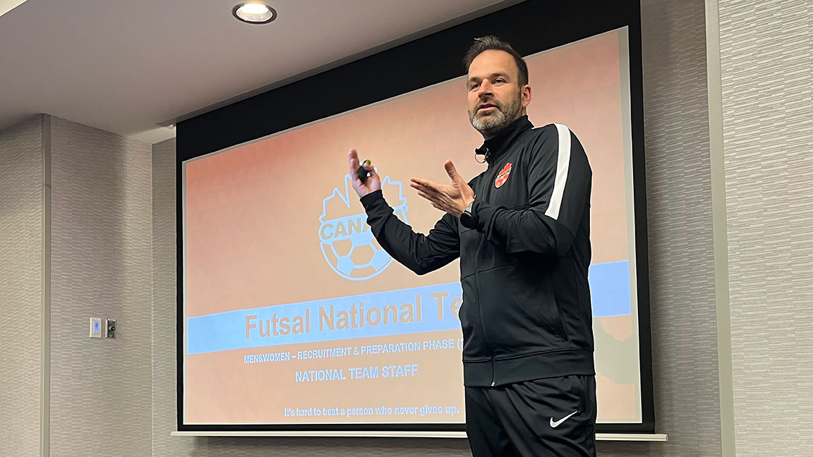 Coach Selaidopoulos attends Futsal Canadian Championship