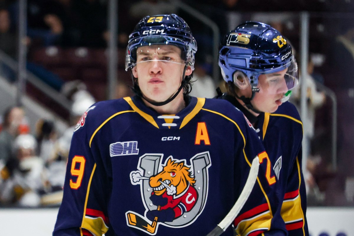 Colts defend home turf, head to Ottawa with series lead