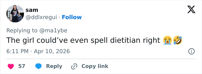 Screenshot of a Twitter reply mocking a dietitian spelling mistake, related to Sydney Sweeney exposes influencer’s lie topic.