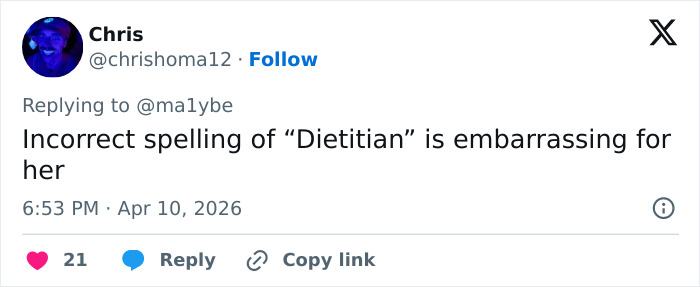 Screenshot of a social media reply criticizing an influencer’s incorrect spelling, linked to Sydney Sweeney exposé moments.