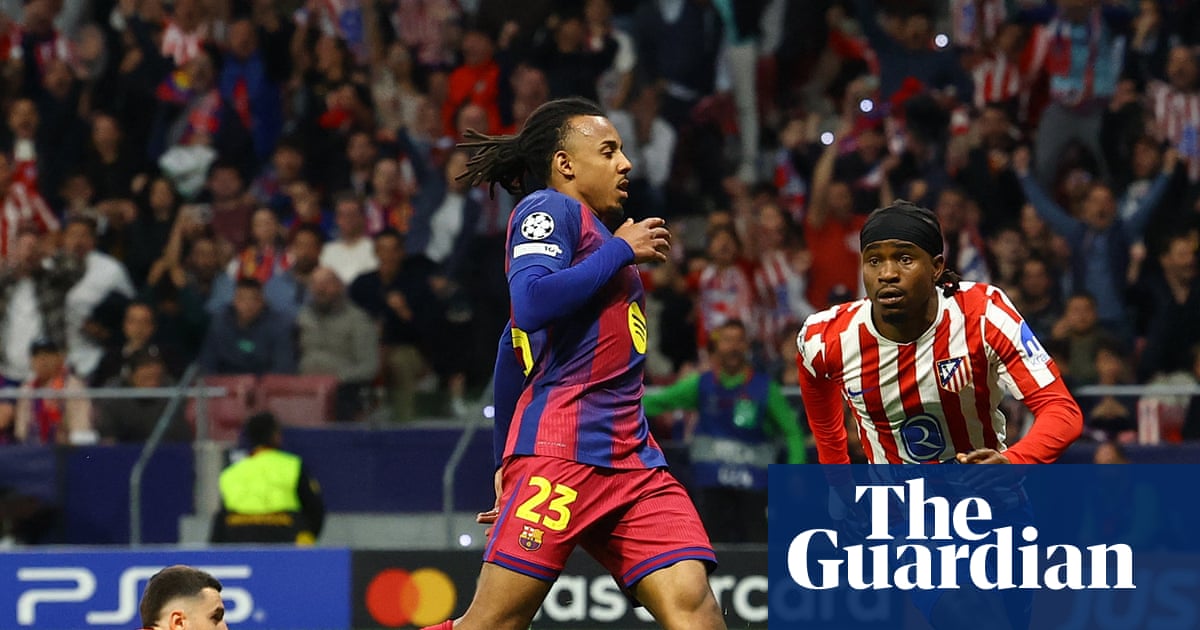Atlético hold off Barcelona comeback after Lookman strike and García red | Champions League