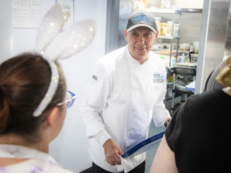  Executive chef Ric Watson, the Ottawa Mission’s director of food services and the founder of the Food Services Training Program for vulnerable community members, was on hand making sure everything ran smoothly and everyone got a tasty meal he and his team prepared.