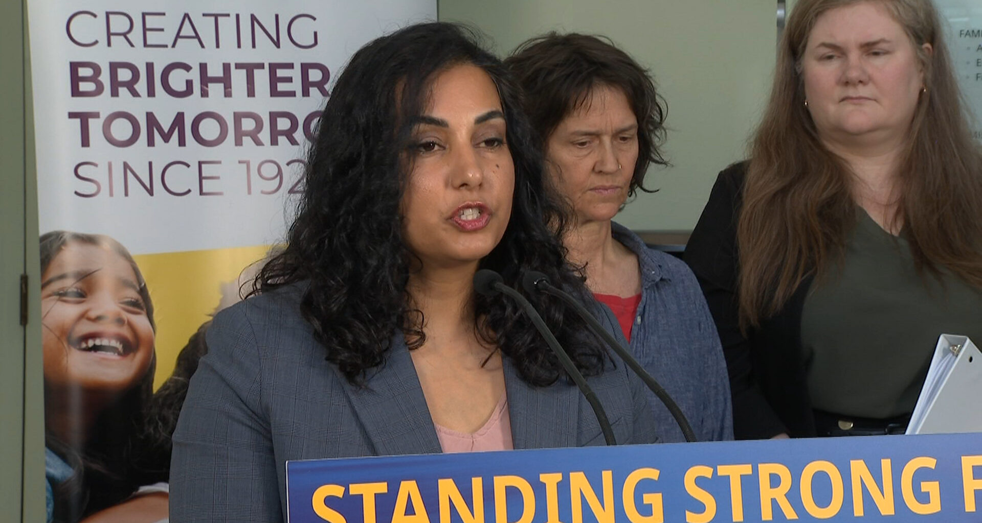 B.C. supports social media ban for children, urges Ottawa to act