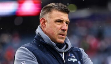 Dianna Russini won't be reporting amid review of NFL coverage after photos with Patriots coach Mike Vrabel