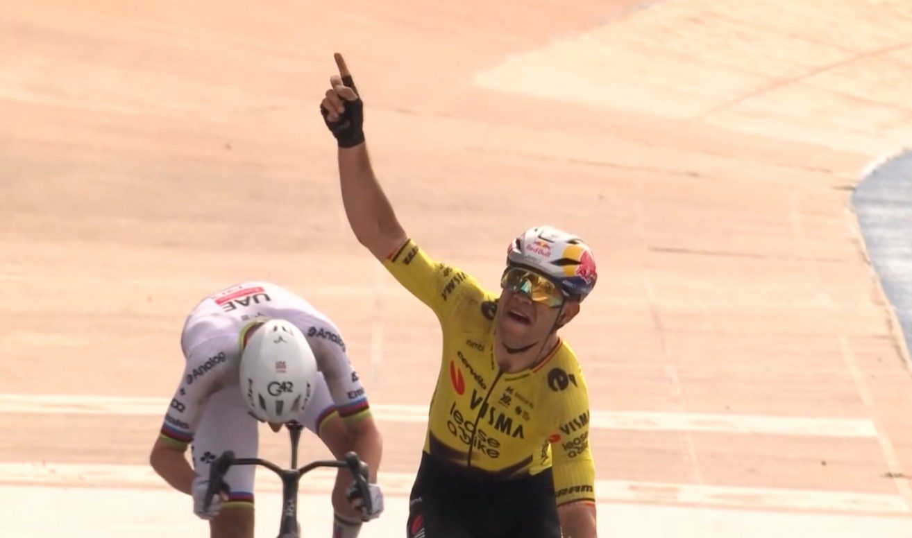 Van Aert and Pogačar go toe to toe at Paris-Roubaix