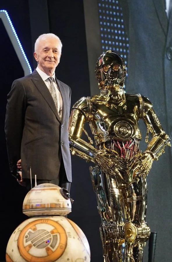  Anthony Daniels poses with C-3PO and BB-8 at a special fan event for Star Wars: The Rise of Skywalker in Tokyo, Japan.