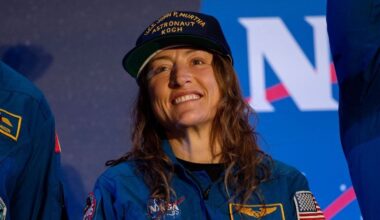 The National Desk dark theme brand icon