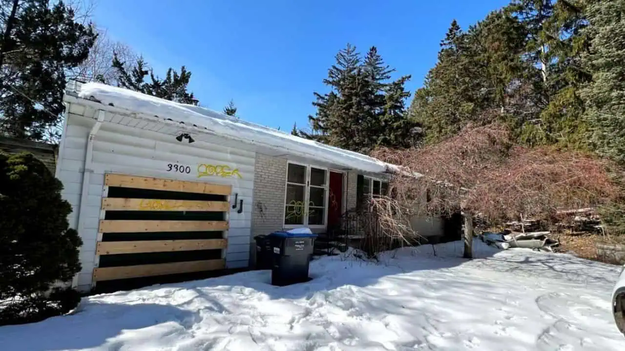 3330 mississauga road