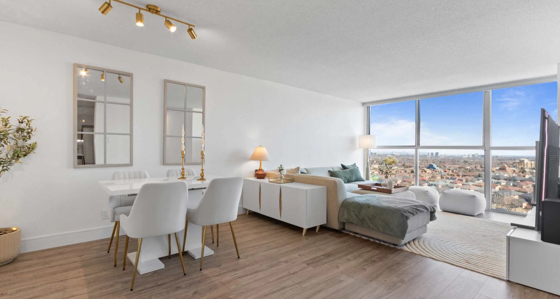 House of the week: Two-bedroom condo for under $450K in Mississauga