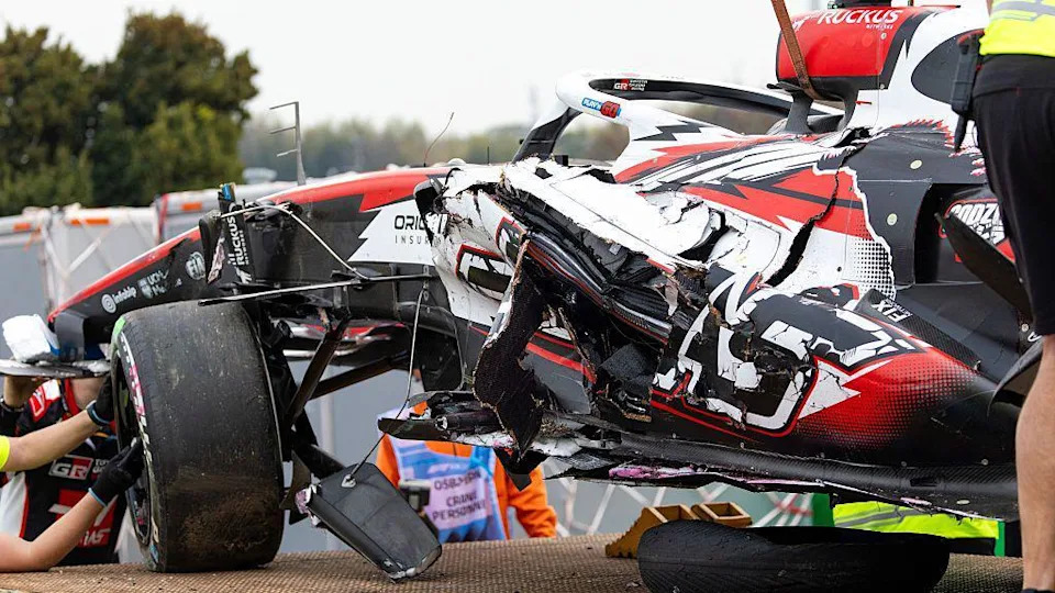 The damage to the Haas of Oliver Bearman following his crash at Suzuka Circuit