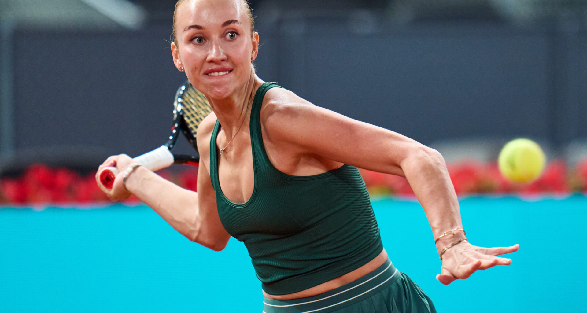 Potapova finds right shots at right times to oust Rybakina