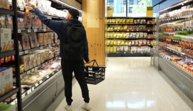 Household spending on food increasing