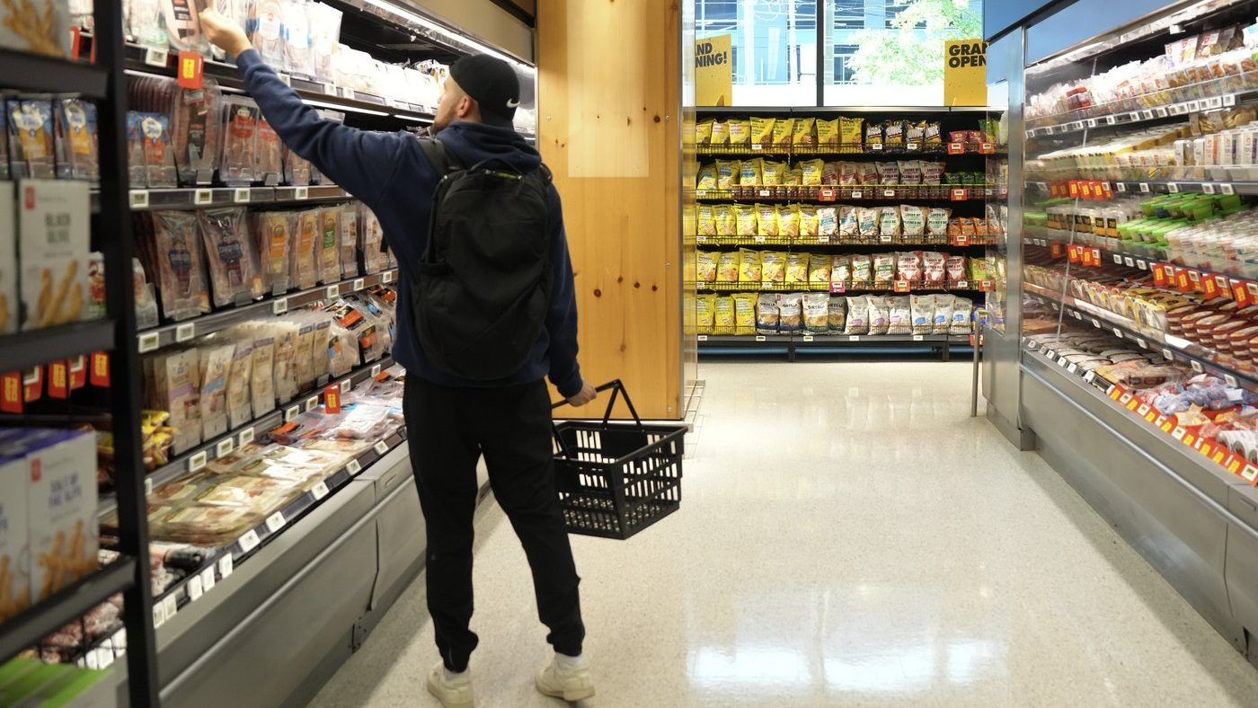 Household spending on food increasing