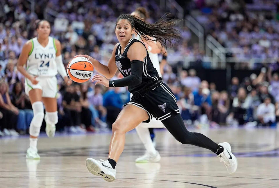 Veronica Burton #22 of the Golden State Valkyries dribbles the ball up court against the Minnesota Lynx during the first half of Game Two in the first round of the WNBA Playoffs at Sap Center on September 17, 2025 in San Jose, California. Getty Images