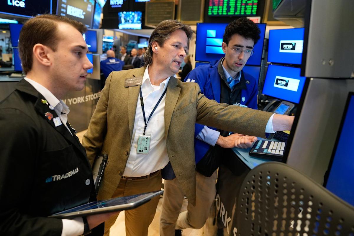 US stocks drift higher ahead of Trump's deadline to bomb Iranian power plants