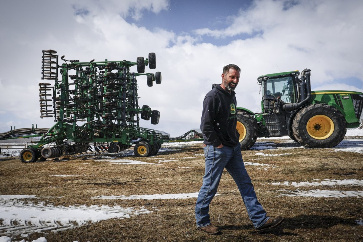'I live in Vegas': Canadian ag producers take gamble with high fuel, fertilizer costs