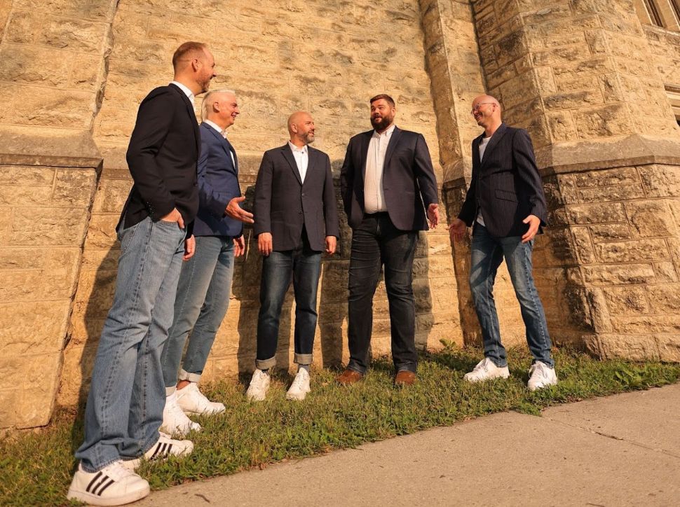 Members of Proximus 5 share evening 'Ves-Byrd' reflections