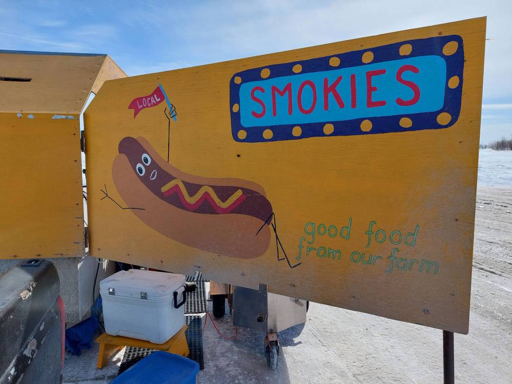 David Sanderson / Free Press
Signage at the hot-dog stand on frozen Lake Winnipeg.